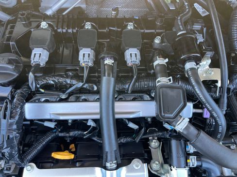 Used 2025 Nissan Kicks Play S FWD image 22