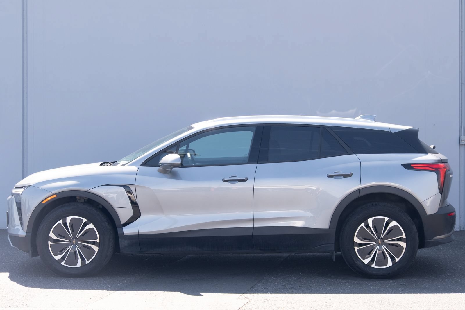 Used 2024 Chevrolet Blazer EV LT AWD/4WD image 25