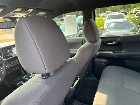 Used 2018 Toyota Tacoma TRD Sport w/ Four Season Floor Mat Package AWD/4WD image 14