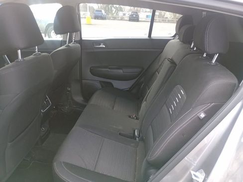 Used 2017 Kia Sportage LX w/ LX Popular Package image 13