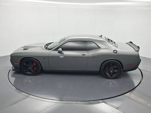 Used 2017 Dodge Challenger SRT Hellcat RWD image 36