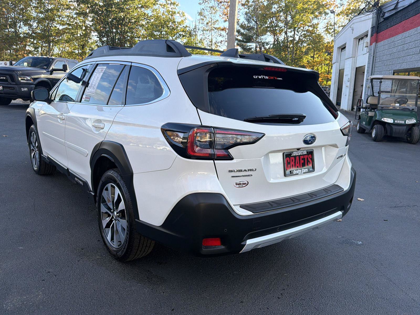 Used 2023 Subaru Outback Limited AWD/4WD image 3