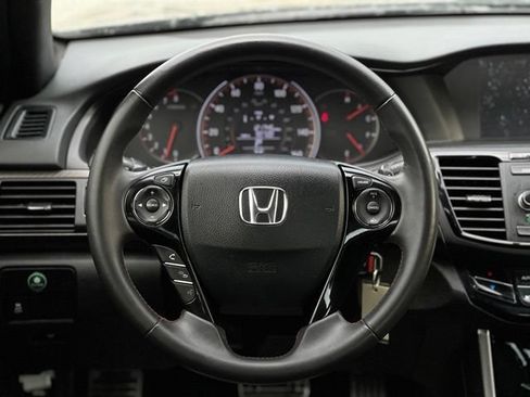 Used 2017 Honda Accord Sport Special Edition image 30