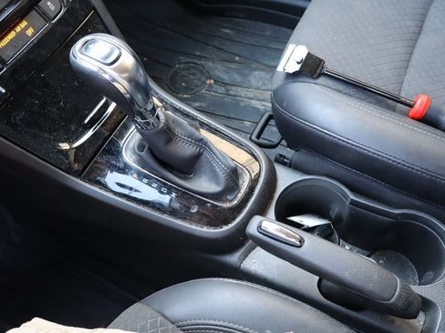 Used 2020 Buick Encore Preferred FWD image 21