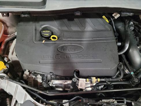 Used 2017 Ford Escape SE w/ Equipment Group 201A image 30