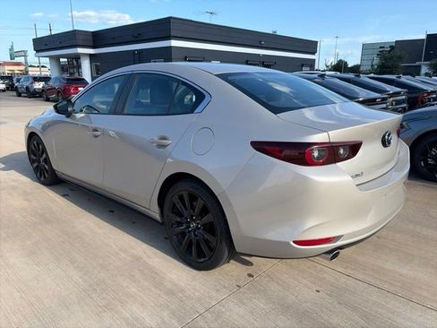Used 2024 MAZDA MAZDA3 s FWD image 3