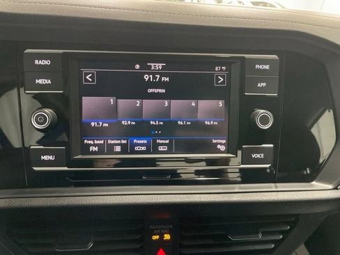 Certified 2024 Volkswagen Jetta S FWD image 19