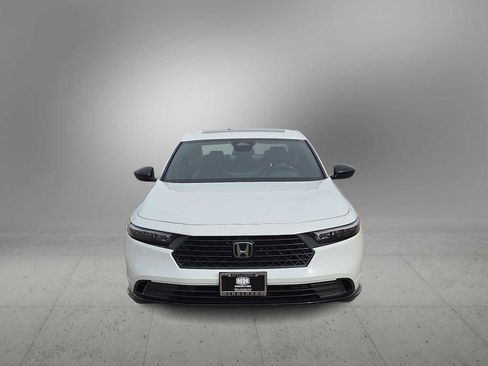 Used 2023 Honda Accord Sport image 3