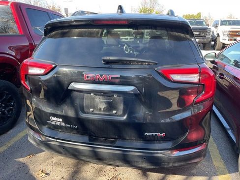 Used 2024 GMC Terrain AT4 image 9