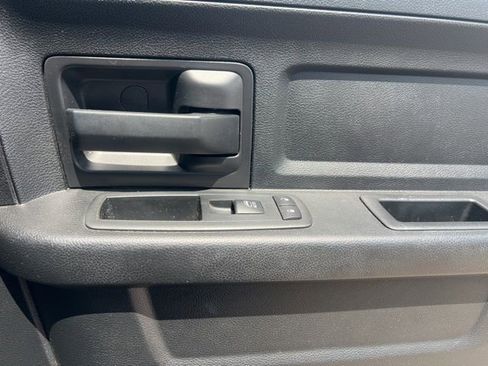 Used 2018 RAM 1500 Express w/ Express Value Package image 31