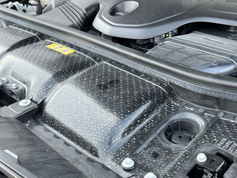 Used 2024 Mercedes-Benz GLS 450 4MATIC w/ AMG Line Exterior image 40