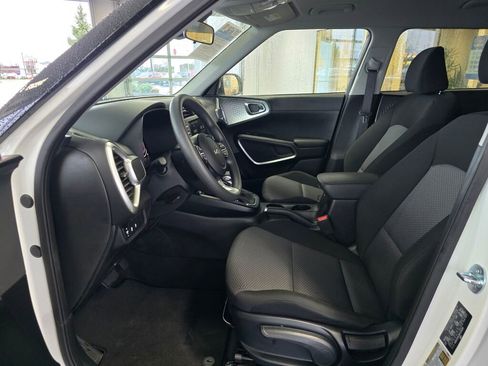 Used 2024 Kia Soul LX w/ Option Group 015 image 21