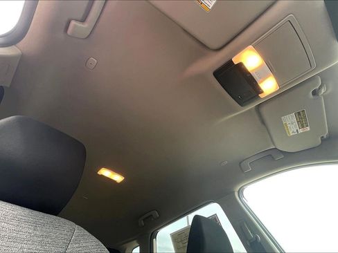 Certified 2023 Nissan Rogue SV image 28