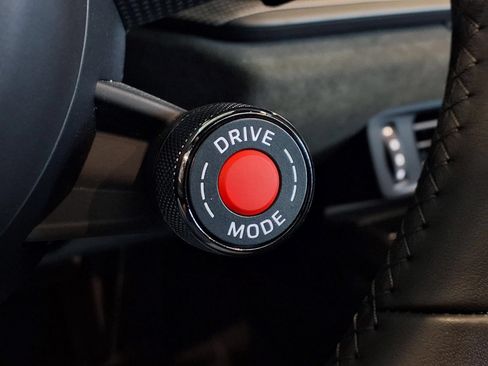 Used 2025 Porsche 911 Carrera 4 GTS AWD/4WD image 19