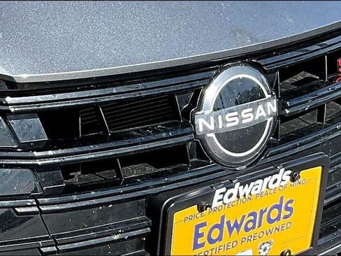 Used 2025 Nissan Versa SR w/ Trunk Package FWD image 32