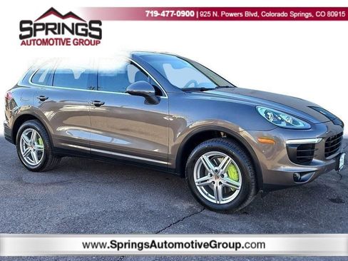 Used 2016 Porsche Cayenne S image 1