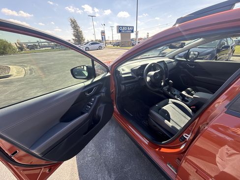 Used 2024 Subaru Crosstrek 2.5i Limited w/ Crosstrek Mirror Package image 16