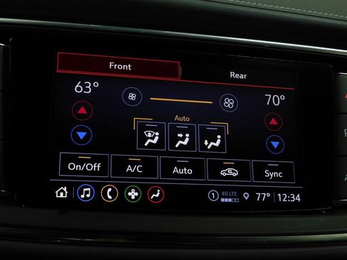 Used 2024 Buick Enclave Essence image 55