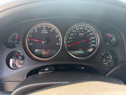 Used 2013 GMC Yukon XL SLT AWD/4WD image 16