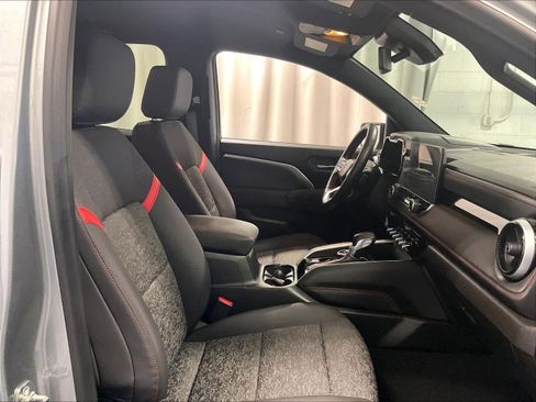 Used 2024 Chevrolet Colorado Z71 w/ Z71 Convenience Package 2 image 11