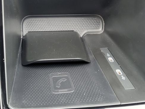 Used 2024 Volkswagen ID.4 2WD image 17