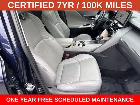 Used 2023 Toyota Venza Limited AWD/4WD image 7