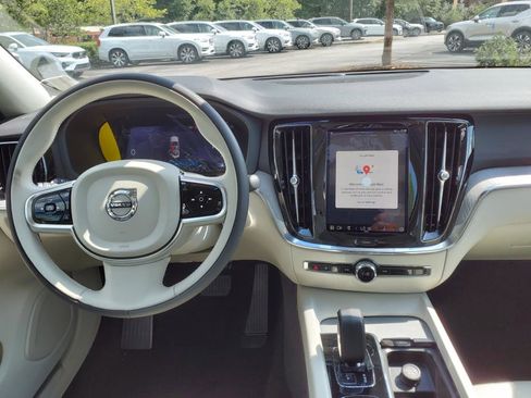 New 2024 Volvo S60 B5 Plus w/ Climate Package image 7