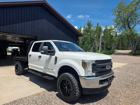 Used 2019 Ford F250 XL w/ Power Equipment Group AWD/4WD image 11