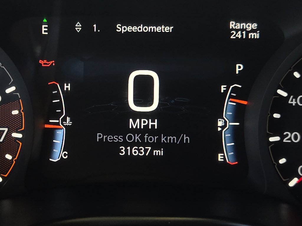 Used 2025 Jeep Compass Trailhawk AWD/4WD image 2
