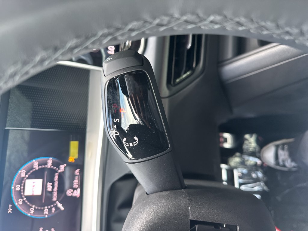 New 2026 Volkswagen Tiguan SE R-Line AWD/4WD image 18