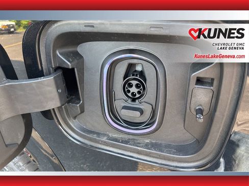 New 2025 GMC Sierra EV Denali image 7