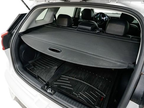 Used 2017 Kia Niro Touring image 38