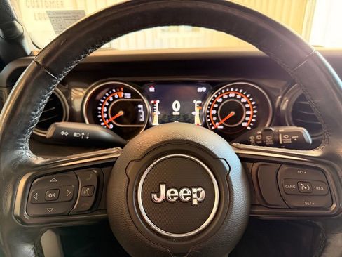 Used 2021 Jeep Wrangler Unlimited Sport AWD/4WD image 12