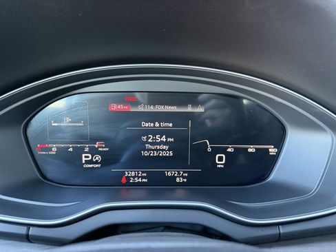 Used 2023 Audi Q5 2.0T Prestige w/ Prestige Package image 17