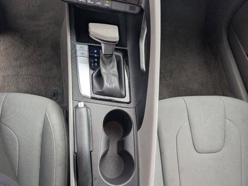 Used 2024 Hyundai Elantra SEL FWD image 14