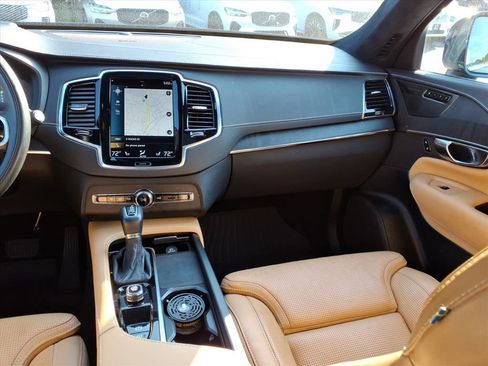Used 2022 Volvo XC90 T6 Inscription w/ Lounge Package image 14