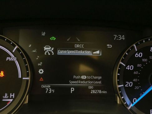 Used 2023 Toyota Highlander XLE AWD/4WD image 42