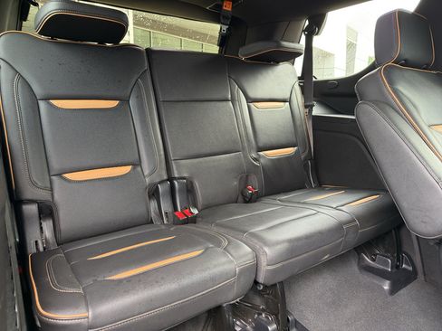 Used 2021 GMC Yukon AT4 w/ AT4 Premium Package AWD/4WD image 17