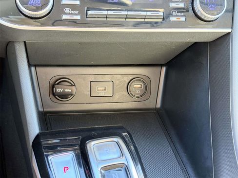 Used 2023 Hyundai Sonata SEL w/ Preferred Accessory Package image 6