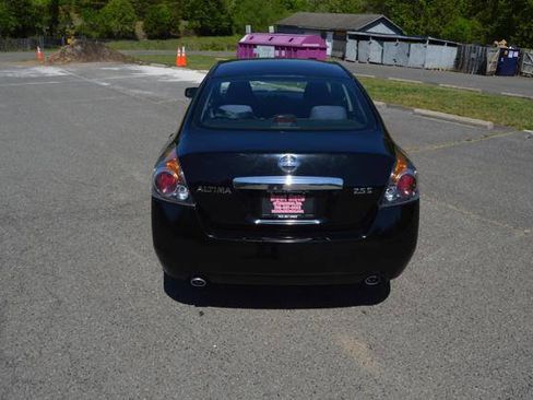 Used 2010 Nissan Altima 2.5 S FWD image 10
