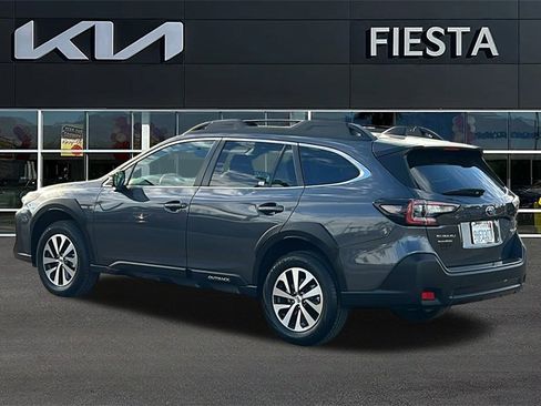 Used 2023 Subaru Outback Premium image 3