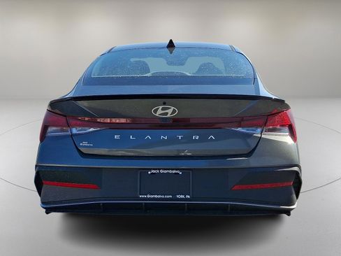 New 2026 Hyundai Elantra Sport image 6