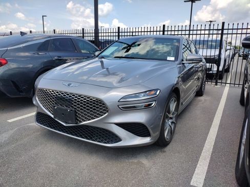 Used 2025 Genesis G70 2.5T AWD/4WD image 3