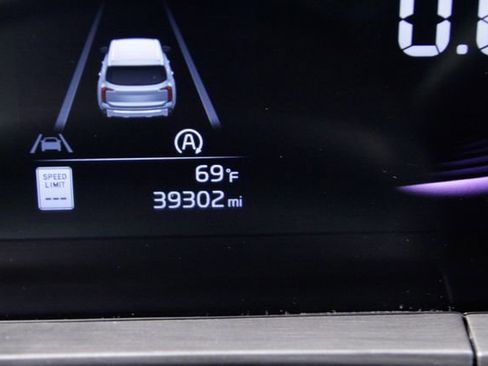 Used 2023 Kia Telluride EX X-Line image 26