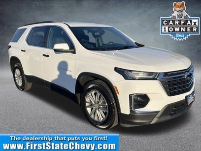 Used 2023 Chevrolet Traverse LT