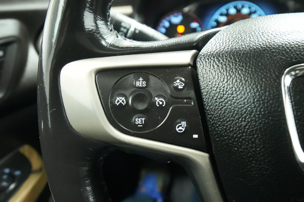 Used 2019 GMC Acadia Denali w/ Technology Package AWD/4WD image 44