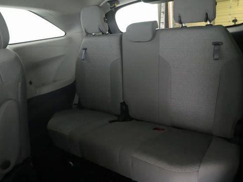 Used 2024 Toyota Sienna LE image 25