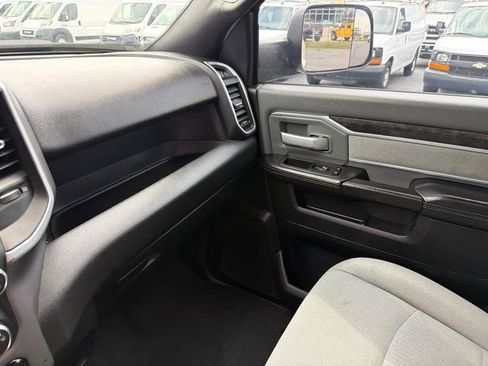 Used 2022 RAM 2500 Big Horn AWD/4WD image 17