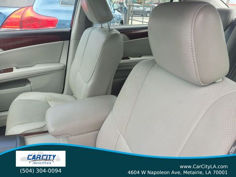 Used 2011 Toyota Avalon Limited FWD image 9