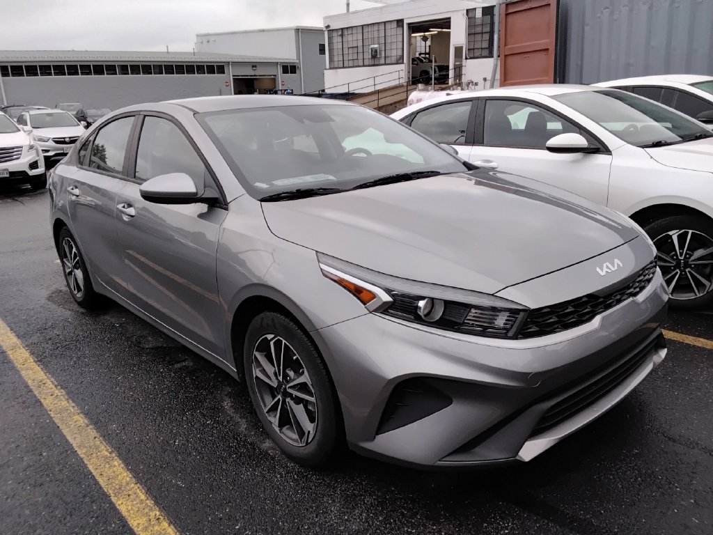 Used 2022 Kia Forte LXS FWD image 12